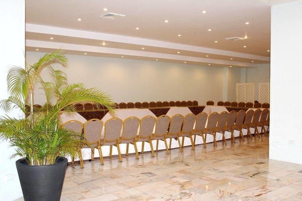 Torres De Alba Hotel & Suites Cidade do Panamá Exterior foto